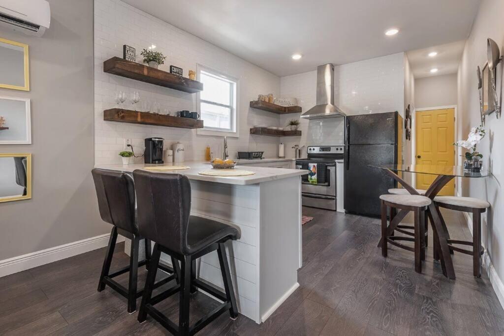Gambino Getaway Shotgun Style Apt In The Heart Of Ybor City 탬파 외부 사진