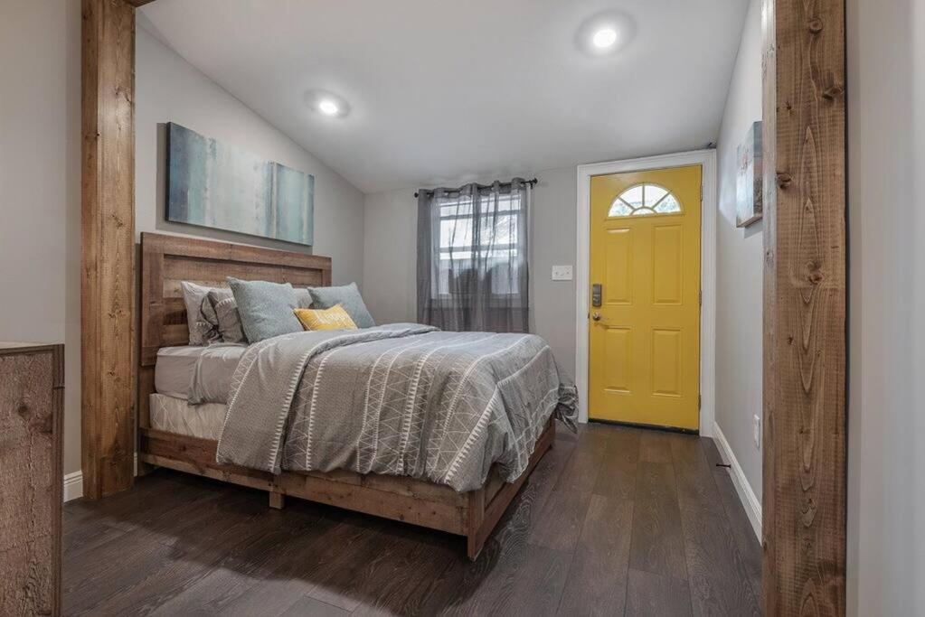 Gambino Getaway Shotgun Style Apt In The Heart Of Ybor City 탬파 외부 사진